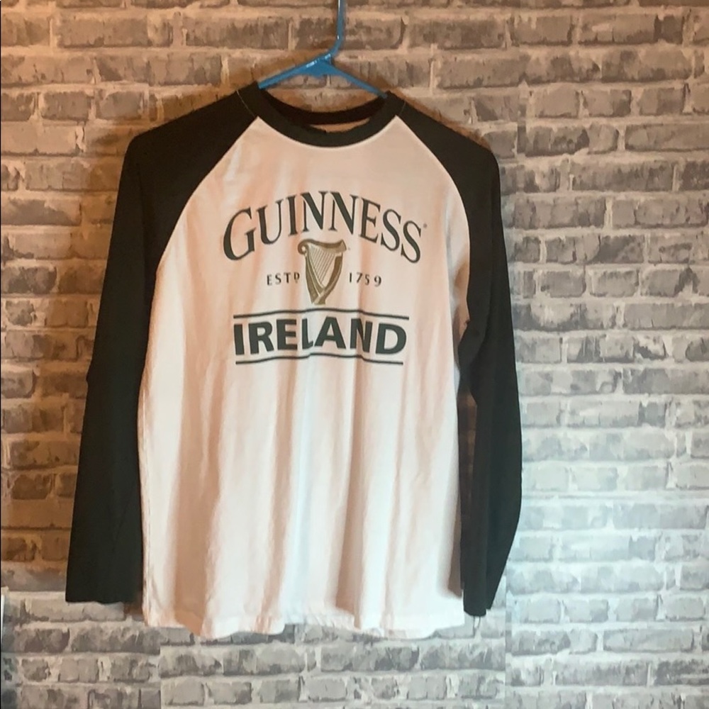 Women’s sz small GUINNESS LONG SLEEVE TEE💚